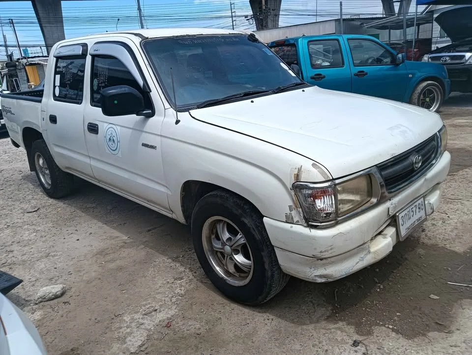 1999 Toyota Hilux Tiger VI 2