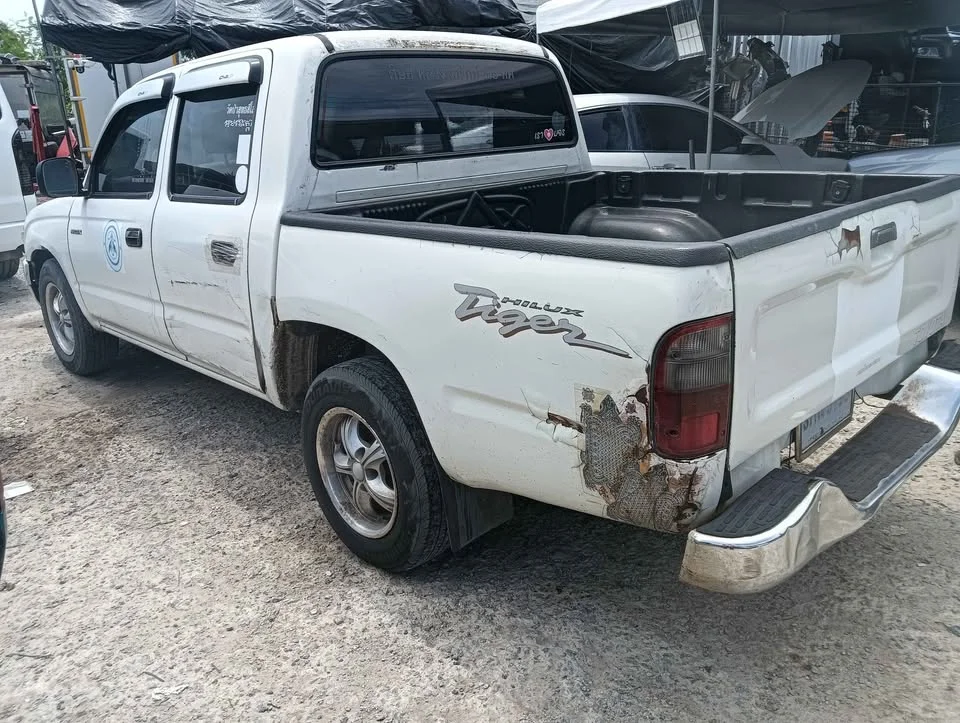 1999 Toyota Hilux Tiger VI 3