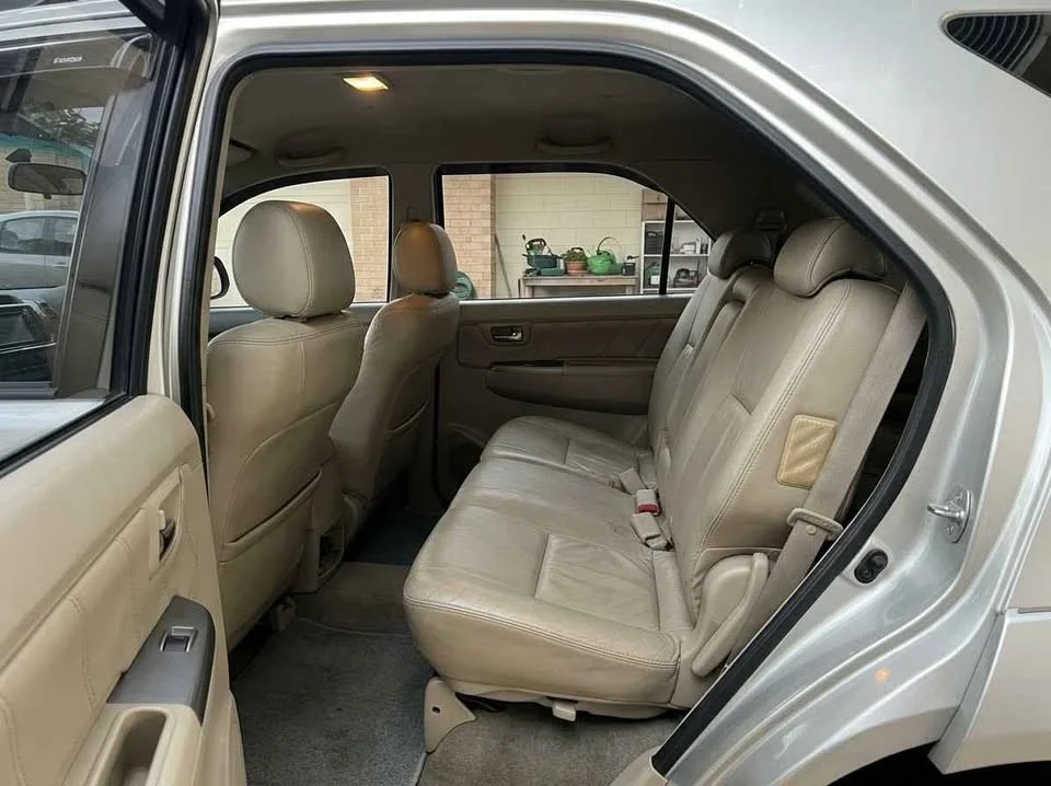 2006 Toyota Fortuner I 3
