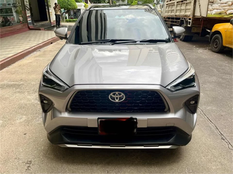 2025 Toyota Yaris Cross AC200 3