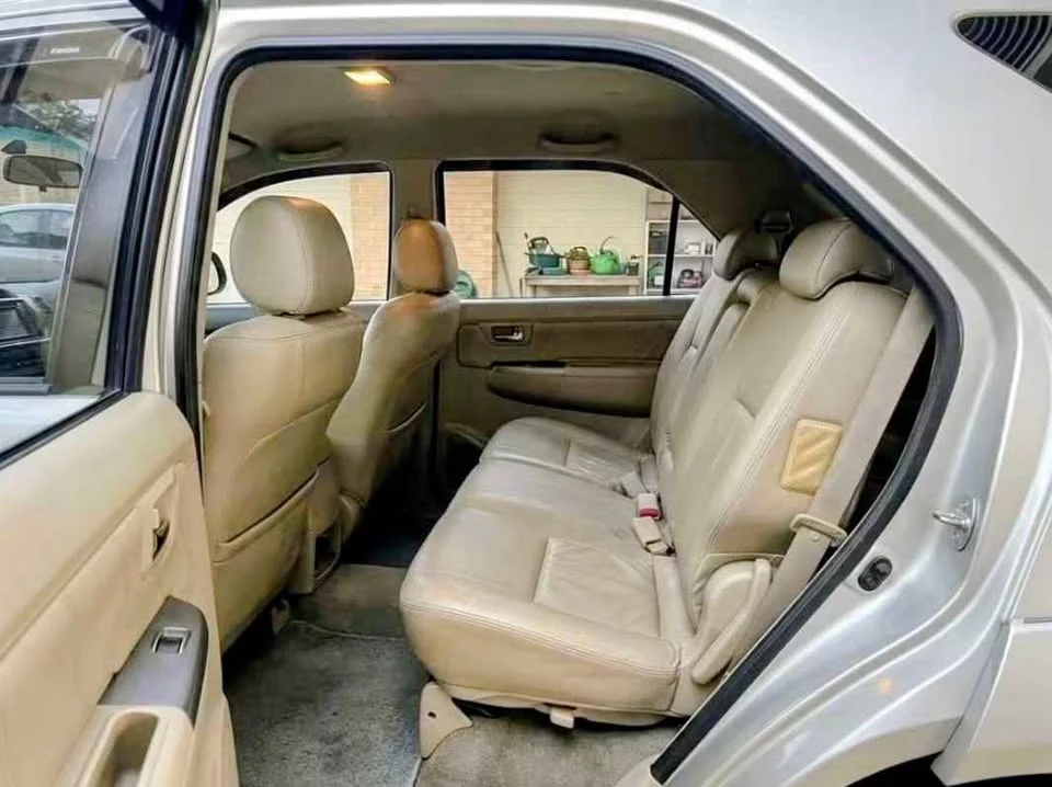 2006 Toyota Fortuner I 3