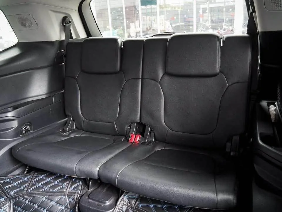 2023 Ford Everest III 3
