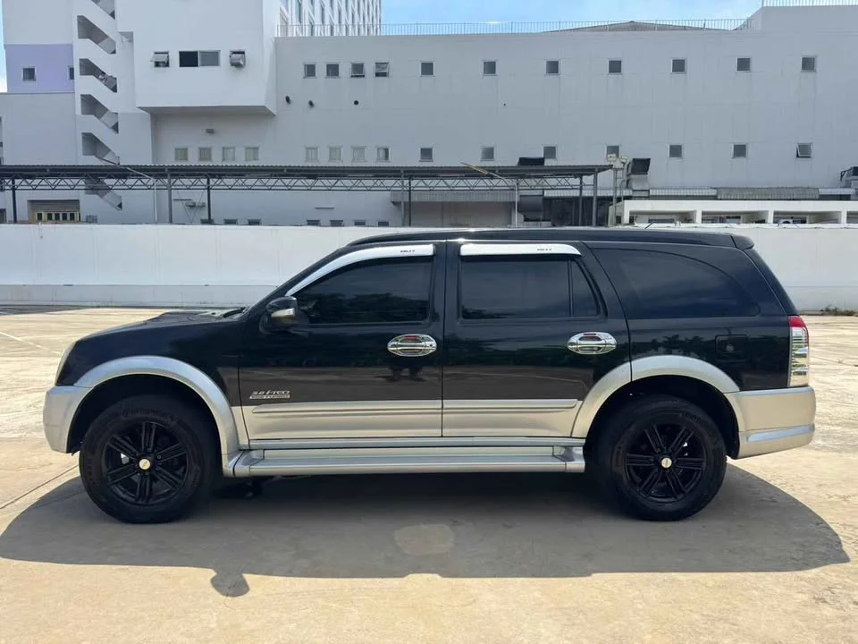 2007 Isuzu MU-7 3
