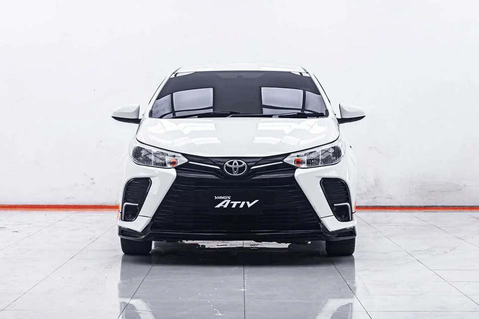 2022 Toyota Yaris ATIV III 2