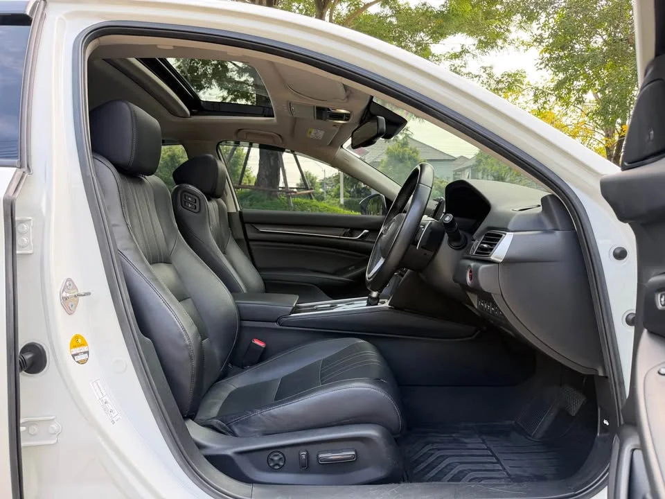2020 Honda Accord X 3