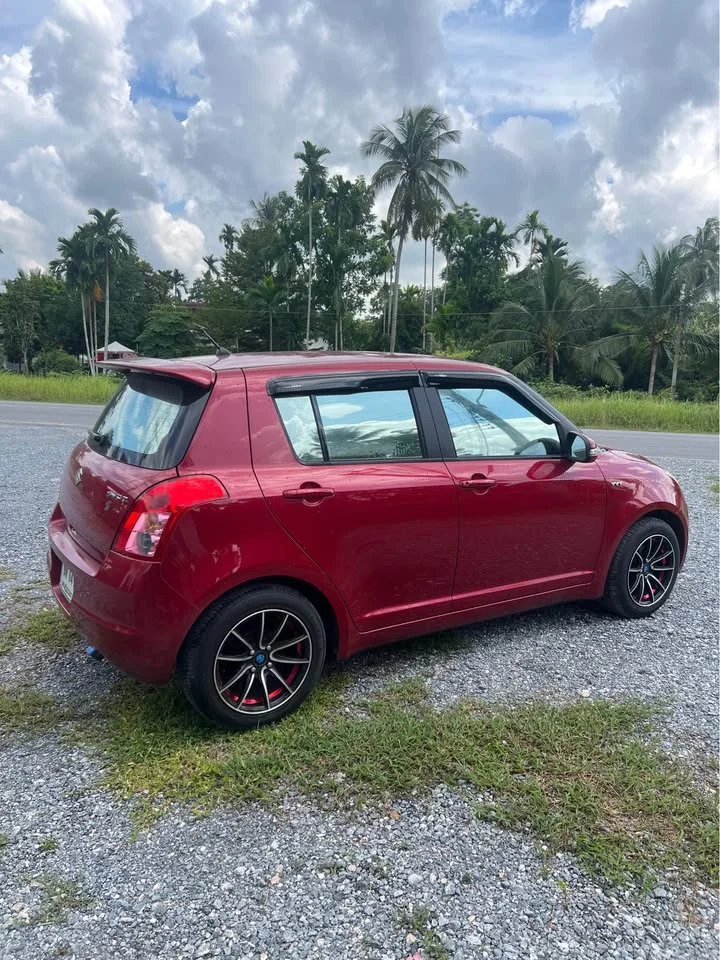 2011 Suzuki Swift I 3