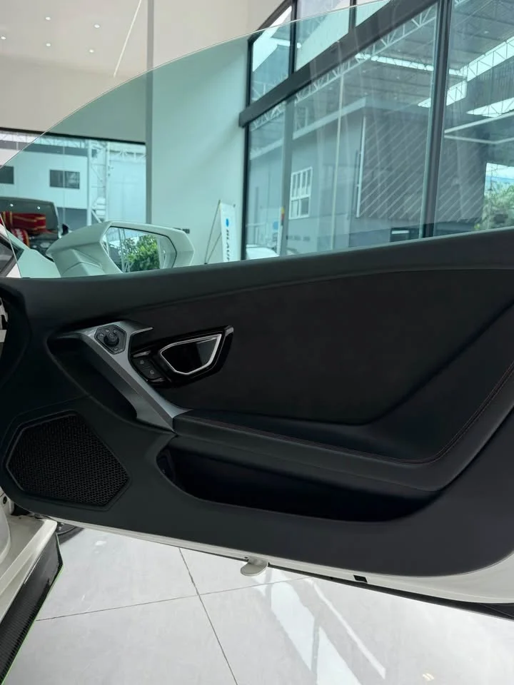 2020 Lamborghini Huracan 2
