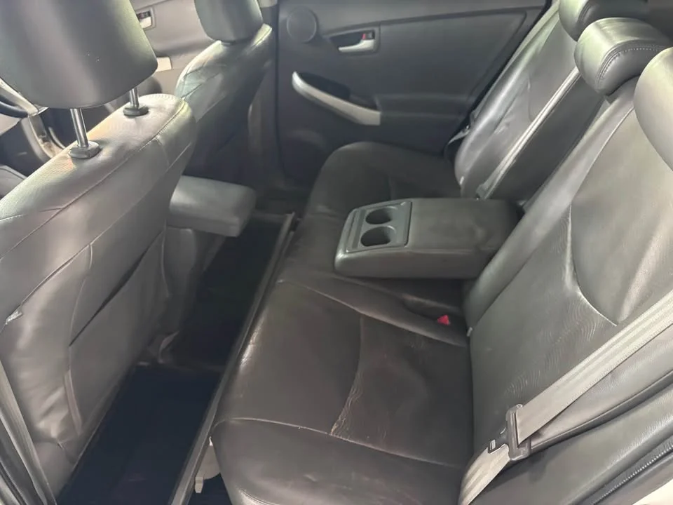 2010 Toyota Prius III 3