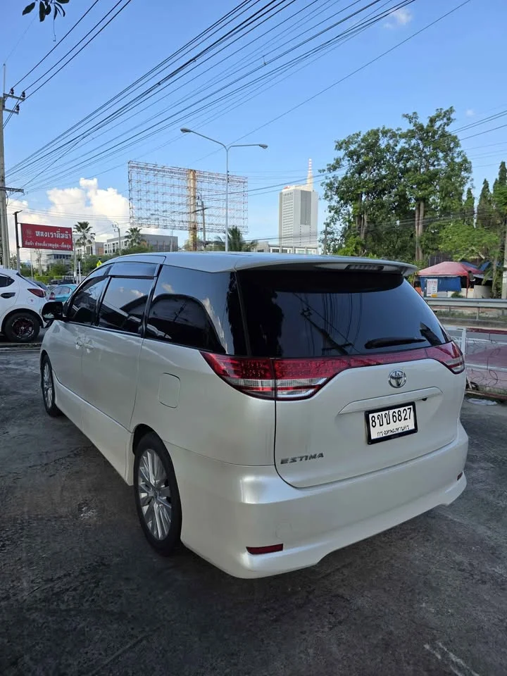 2013 Toyota Estima III 3