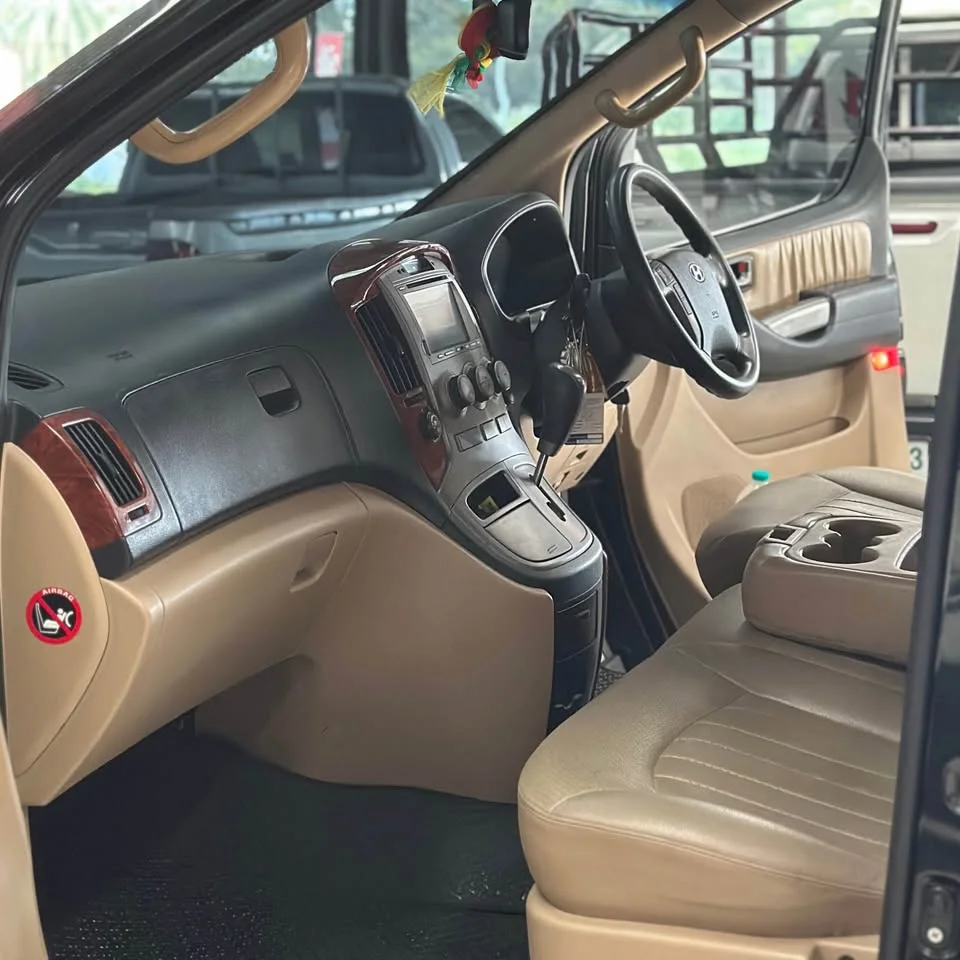 2012 Hyundai H-1 II 2