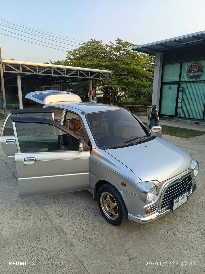 2016 Daihatsu Mira L500 3