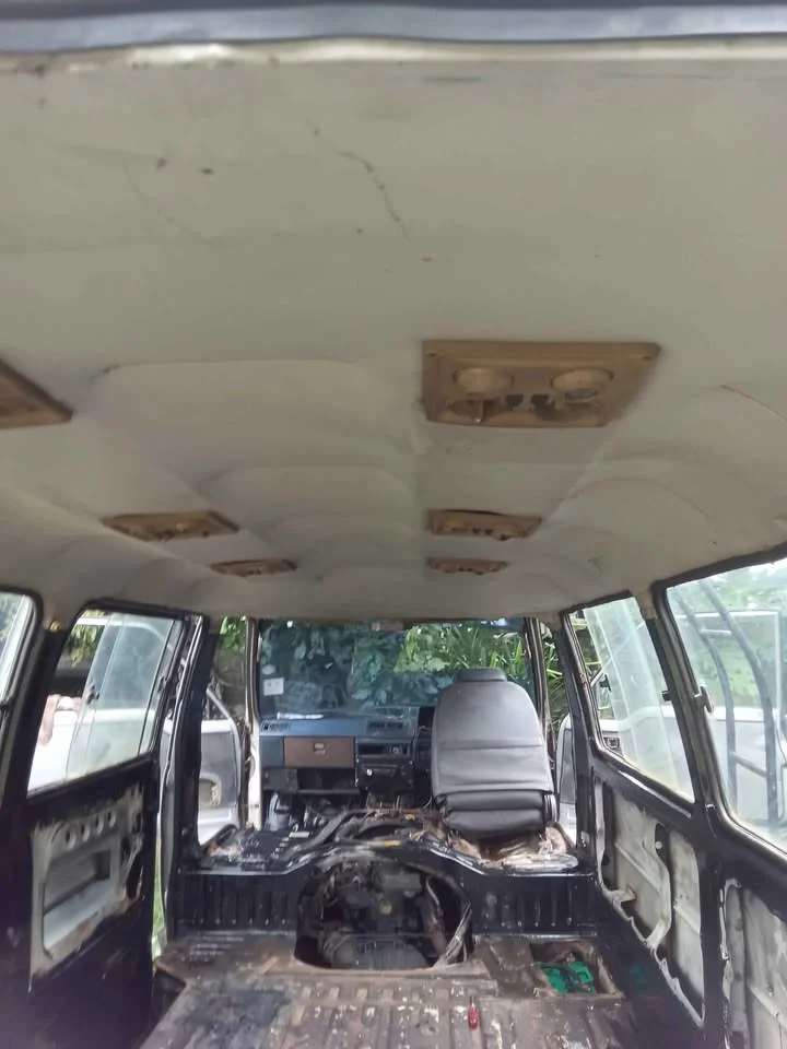 1992 Toyota Commuter III 2