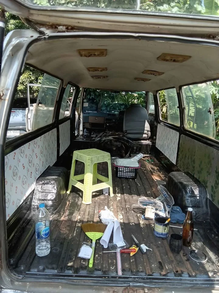 1992 Toyota Commuter III 3