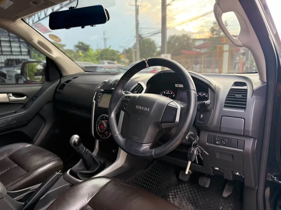 2013 Isuzu D-Max II (RT) 3