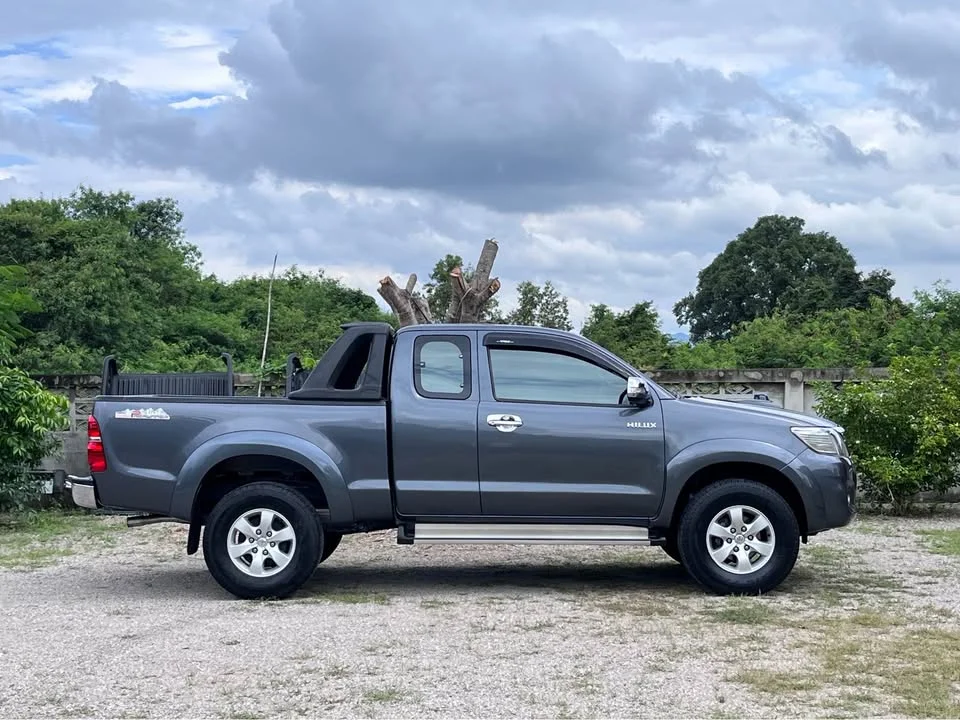 2013 Toyota Hilux VII 3