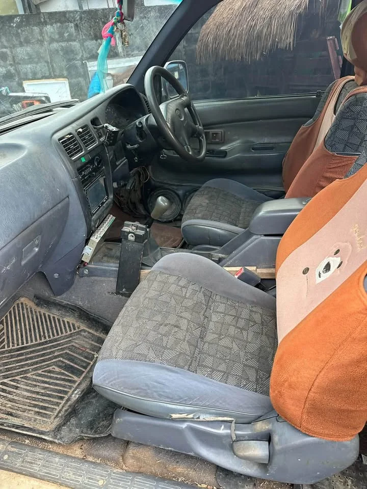 2004 Toyota Hilux Tiger VI 2