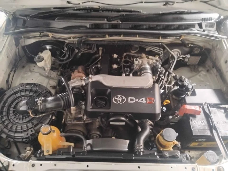 2011 Toyota Hilux VII 3