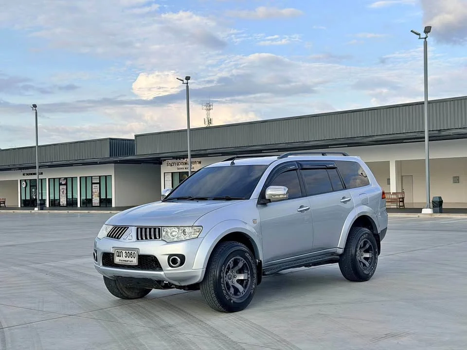 2009 Mitsubishi Pajero Sport II 2