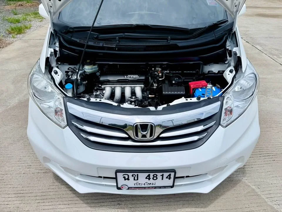 2556 Honda Freed I 3