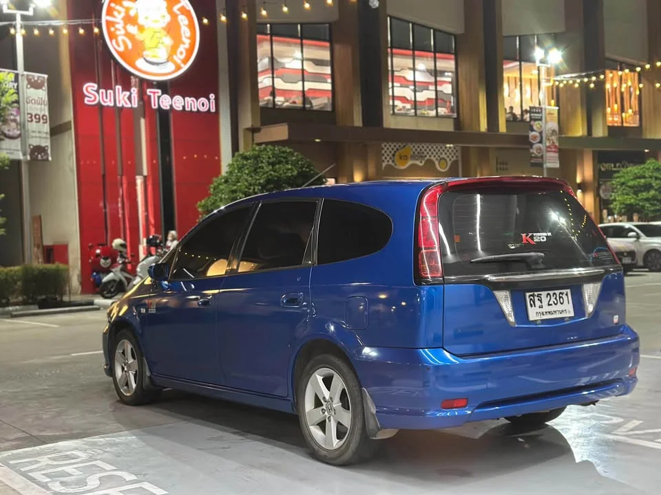 2005 Honda Stream I 2