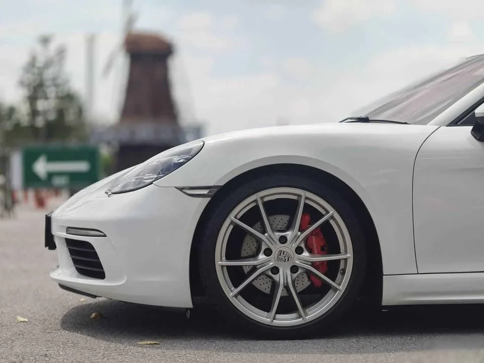 2017 Porsche 718 Boxster and Cayman IV 2