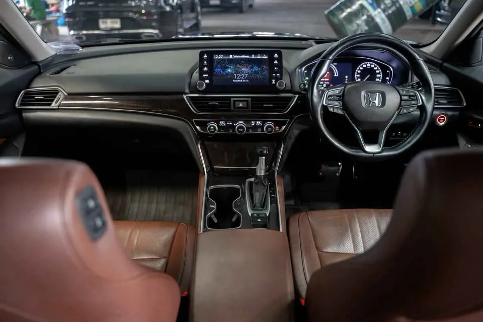 2020 Honda Accord X 2