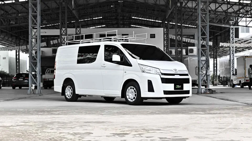 2022 Toyota HiAce VI (H300) 2