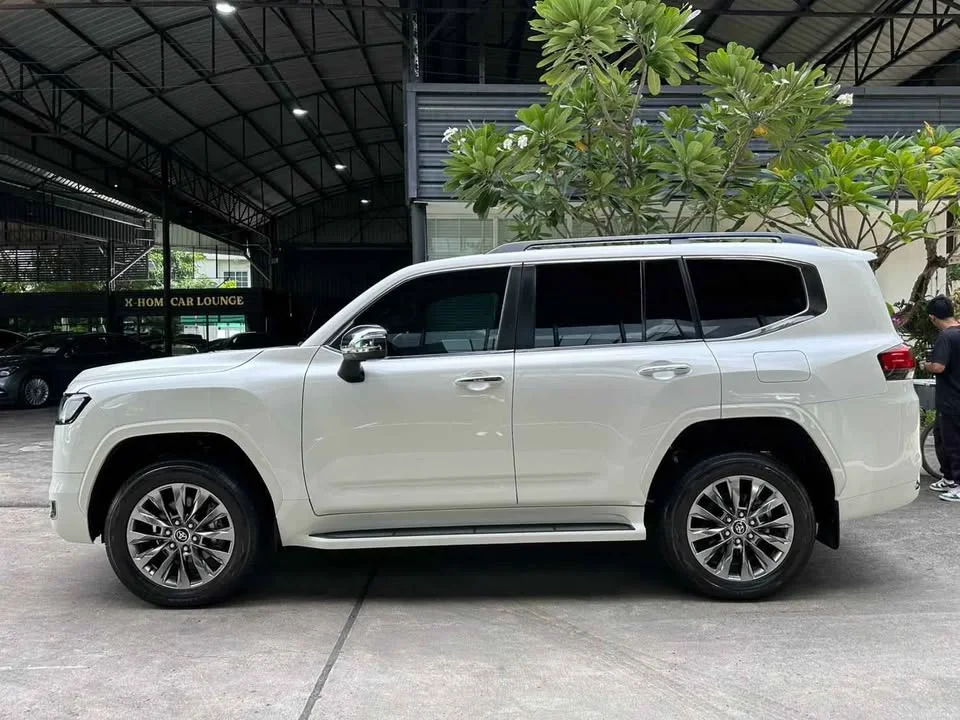 2022 Toyota Land Cruiser J300 2