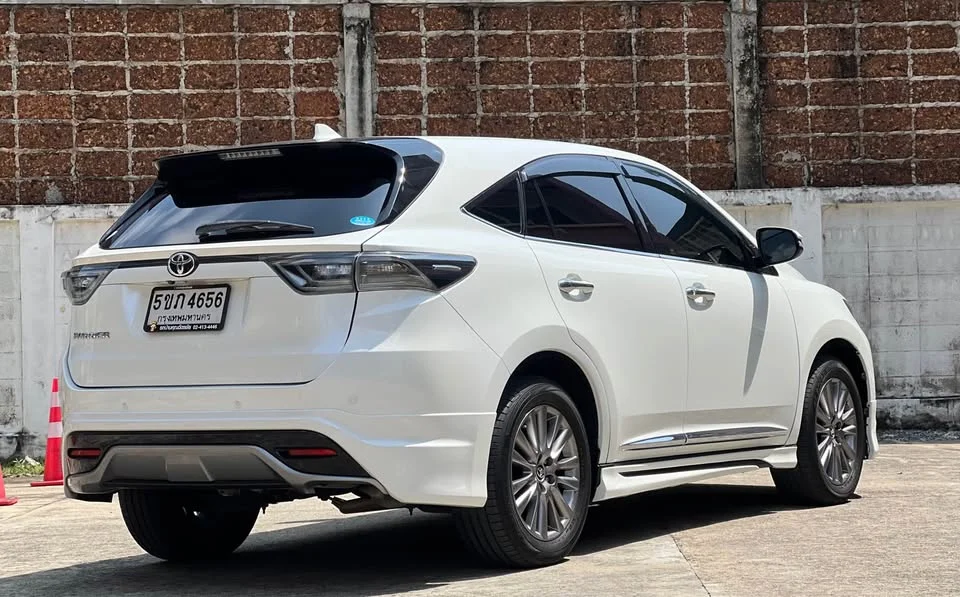 2014 Toyota Harrier III 3