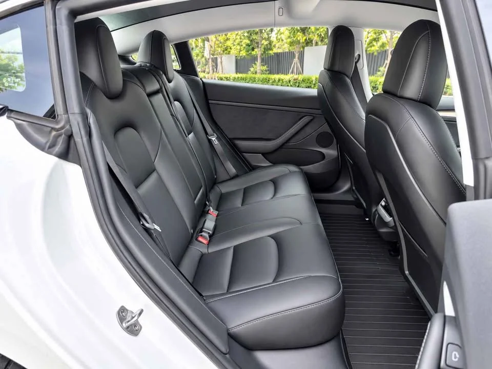 2023 Tesla Model 3 2