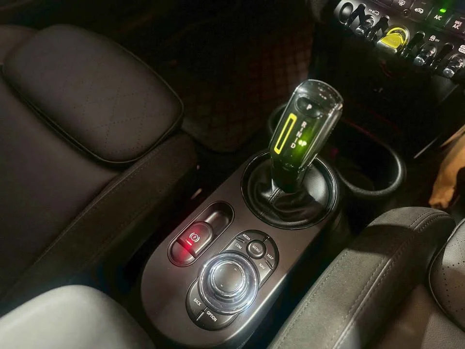 2022 Mini Hatch  III 3