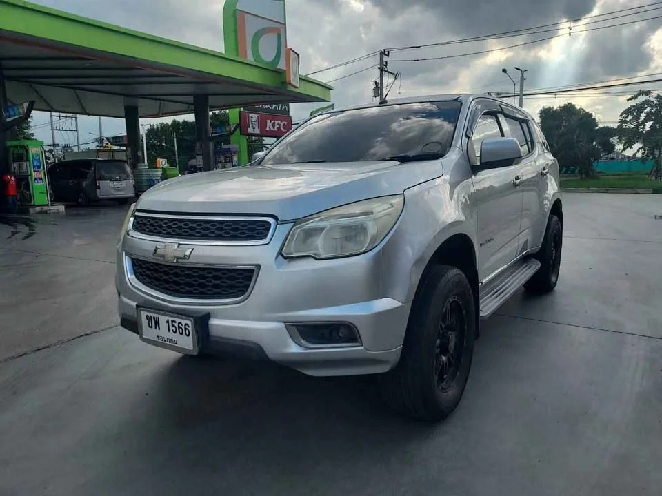 2013 Chevrolet TrailBlazer II 2
