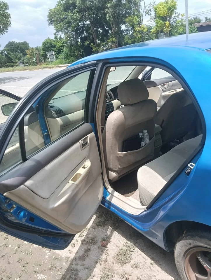 2004 Toyota Corolla Altis IX (E120) 3