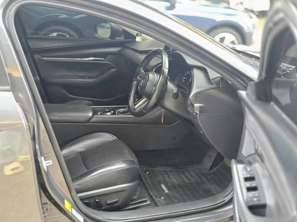 2019 Mazda 3 IV 2