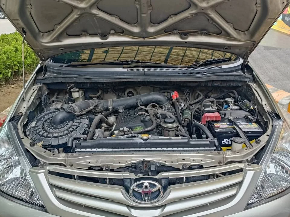 2011 Toyota Innova I 3