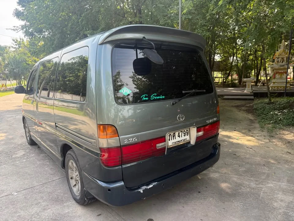 1998 Toyota Granvia H100 3