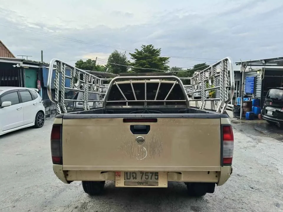 2005 Nissan Frontier I 2