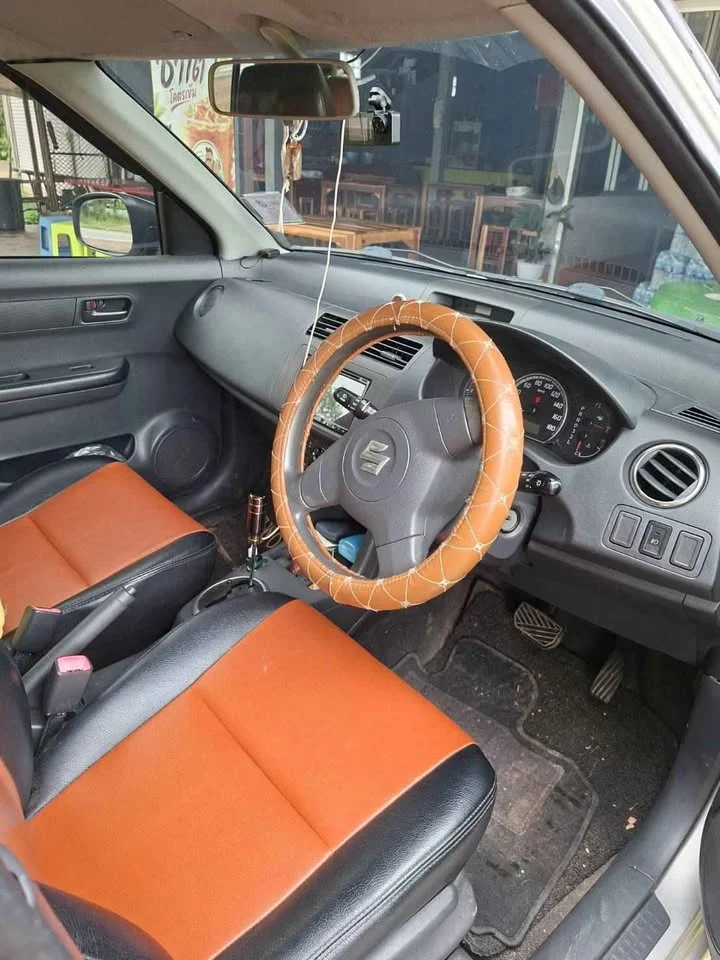 2010 Suzuki Swift I 3