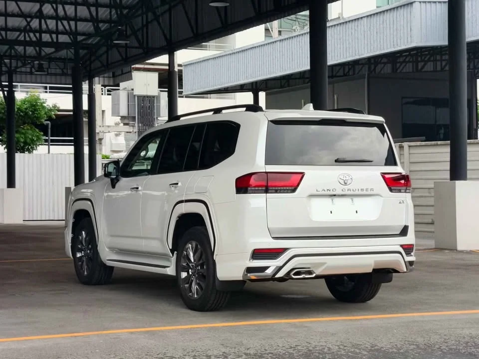 2026 Toyota Land Cruiser J300 3