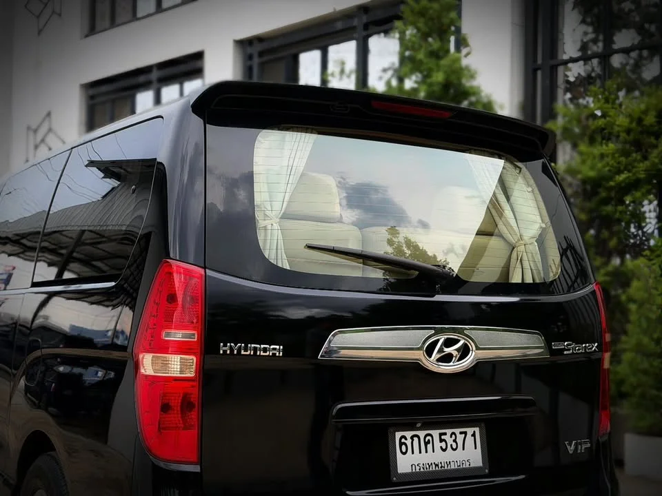 2012 Hyundai H-1 II 2