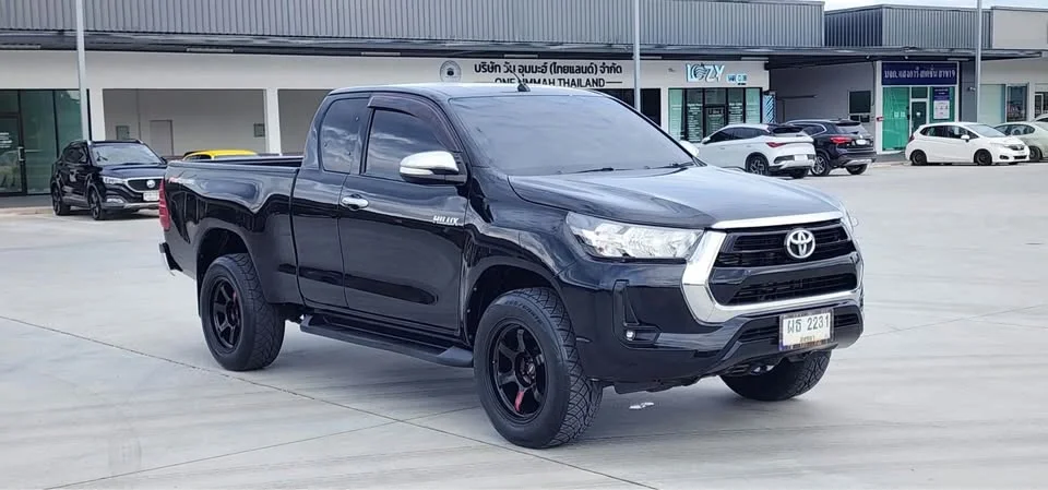 2016 Toyota Hilux VIII 3