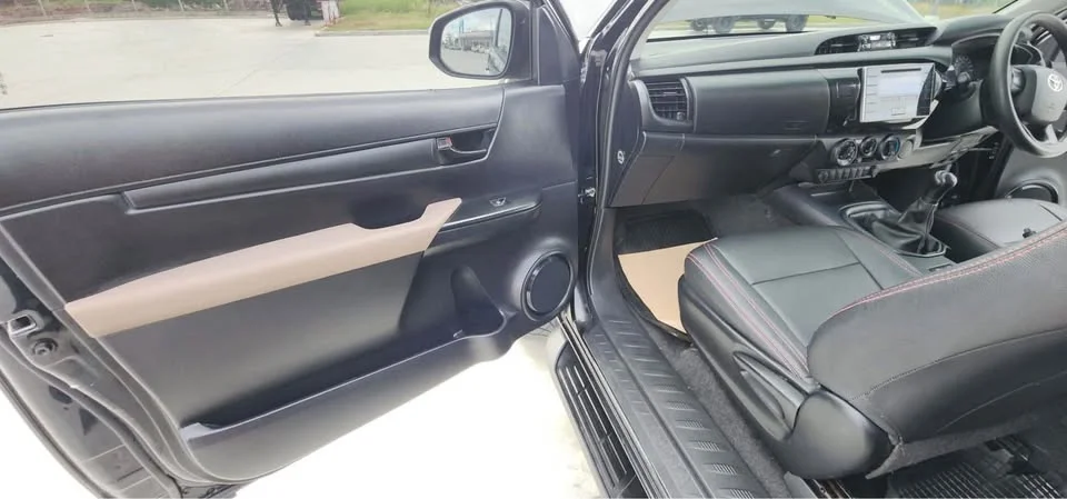 2016 Toyota Hilux VIII 2