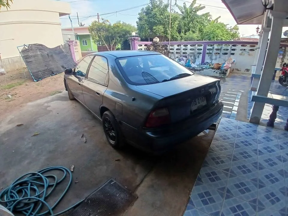 1997 Honda Accord V 2