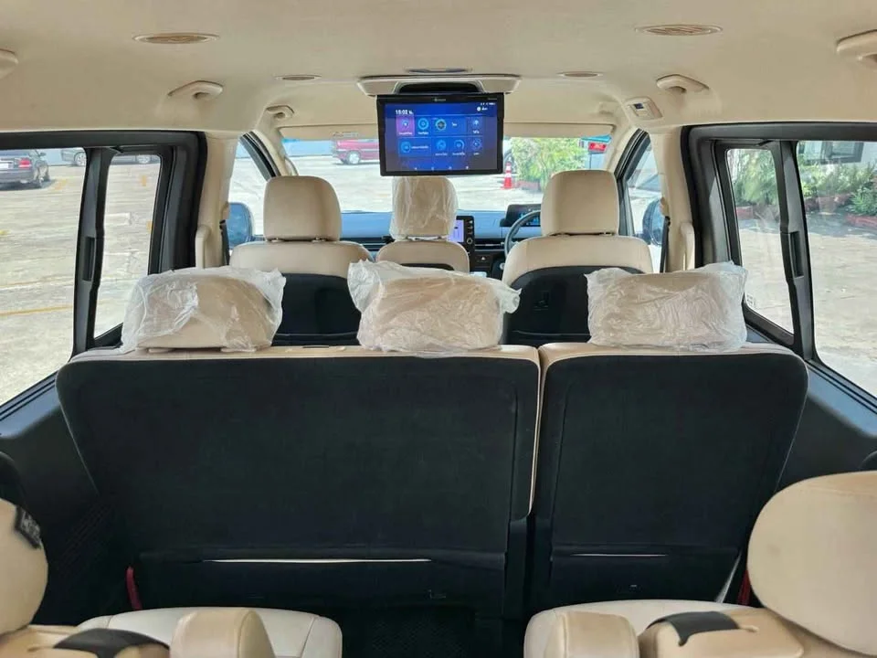 2022 Hyundai Staria US4 3