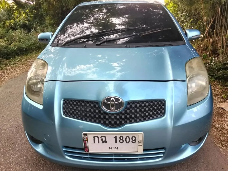 Toyota Yaris II 2