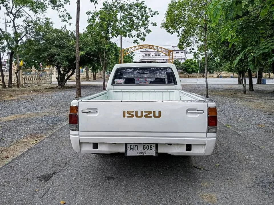 1993 Isuzu TFR III 3