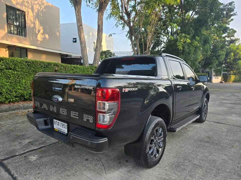 2021 Toyota Innova II 2