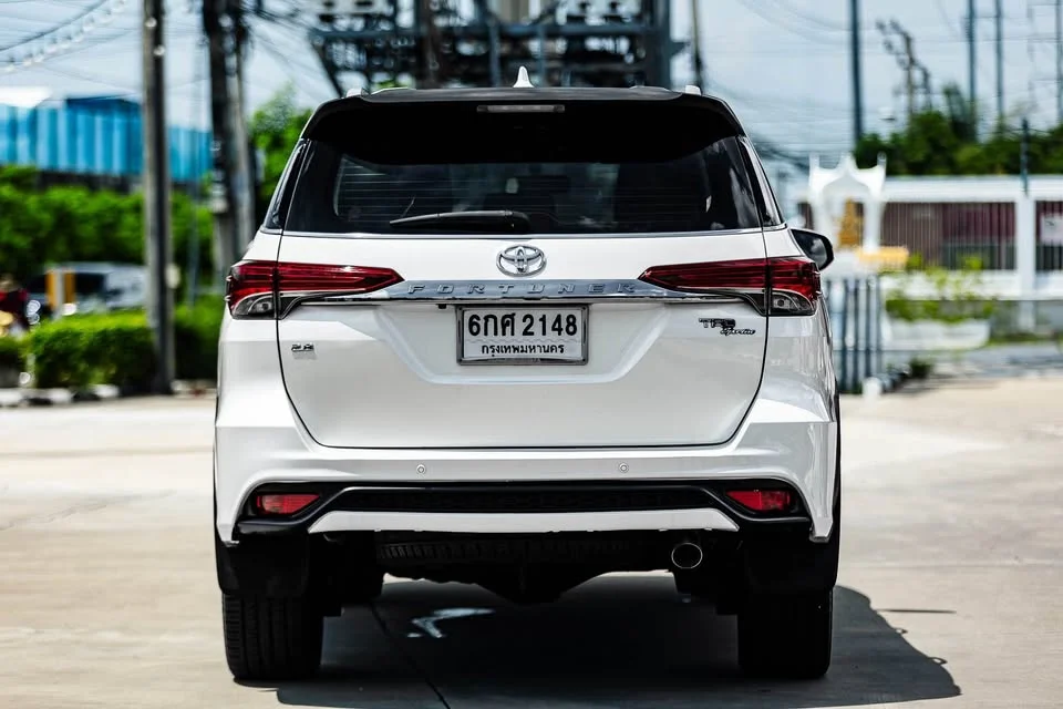 2017 Toyota Fortuner II 2