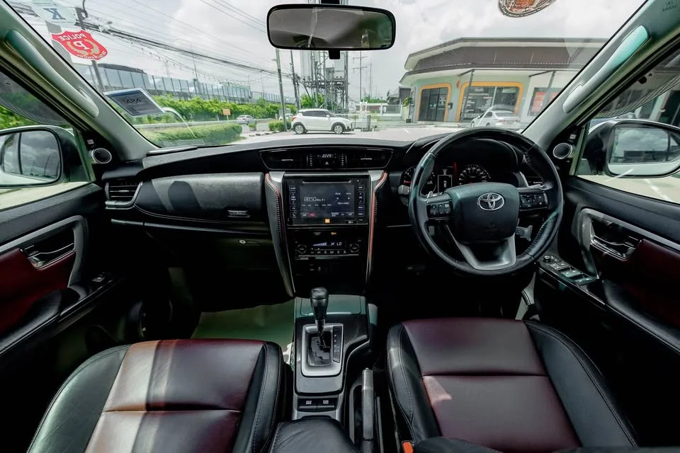 2017 Toyota Fortuner II 3