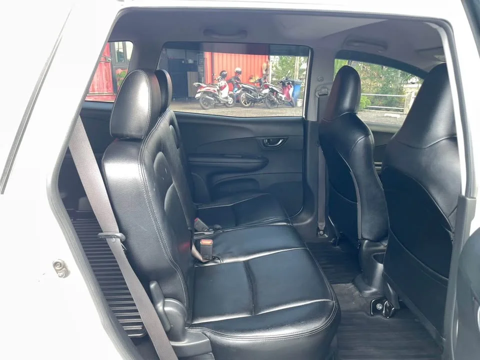 2017 Honda Mobilio II 3